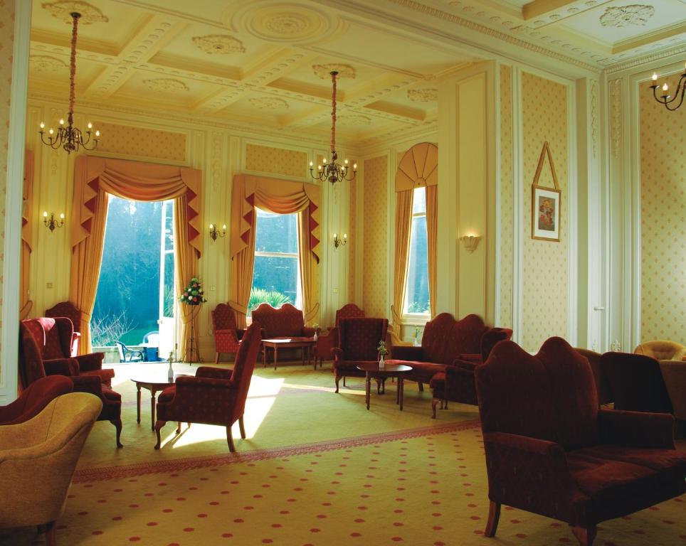 The Palace Hotel Торки Екстериор снимка